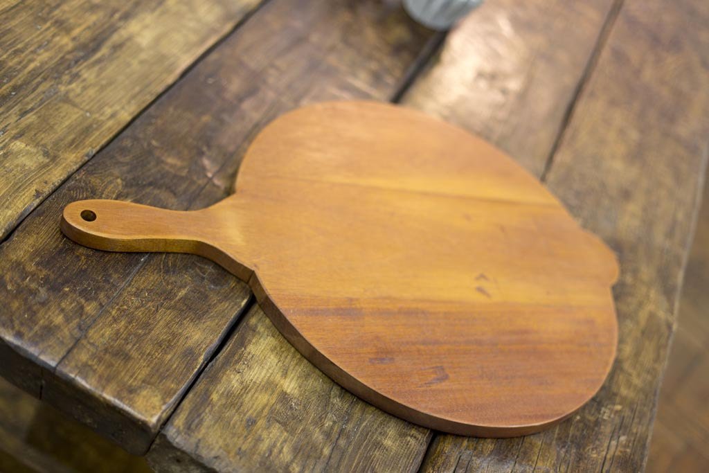HRINGR - Handmade Reclaimed Wood Kitchen Board. Made to Order.